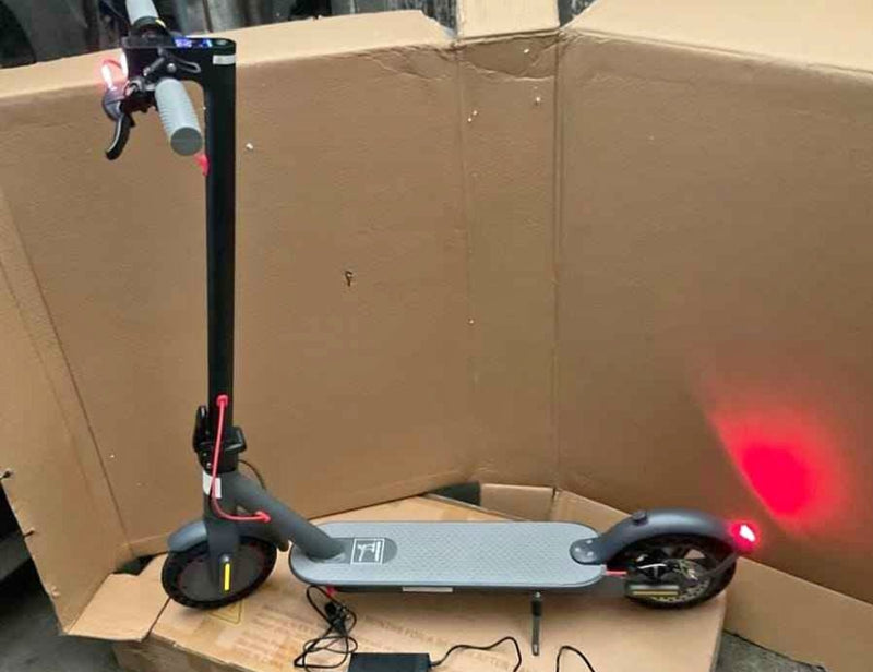 BRAND NEW D8 ELECTRIC SCOOTERS FOR SALE