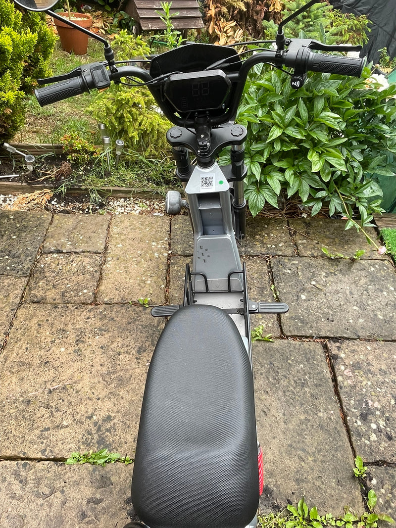 Isinwheel H7Isinwheel H7 Pro Electric Scooter with Seat