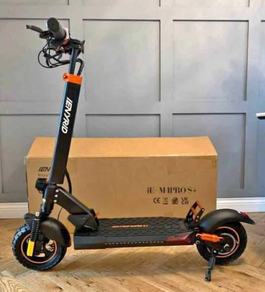 BRAND NEW £500 IENIRID M4 PRO ELECTRIC SCOOTERS FOR SALE